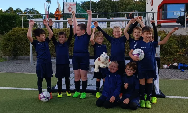 Gruppenbild von Kinder des VfL Brohl